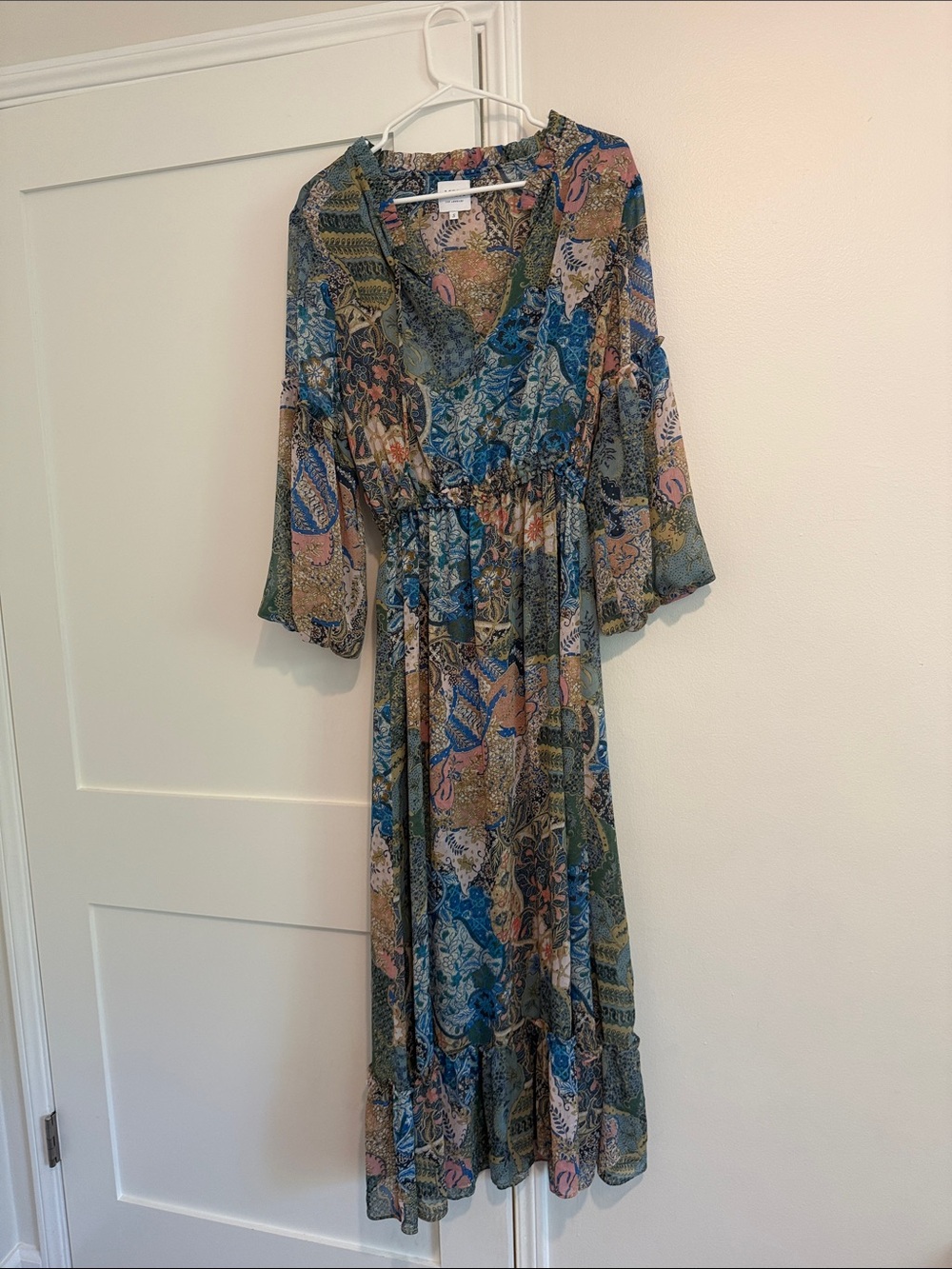 Boho Floral Print V-Neck Maxi Dress in Blue and Green